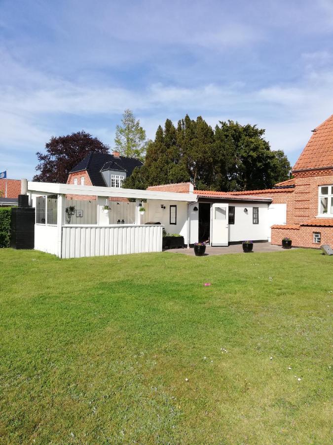 H. C. Lumbyes Vej - Kaelderlejlighed Odense Eksteriør bilde